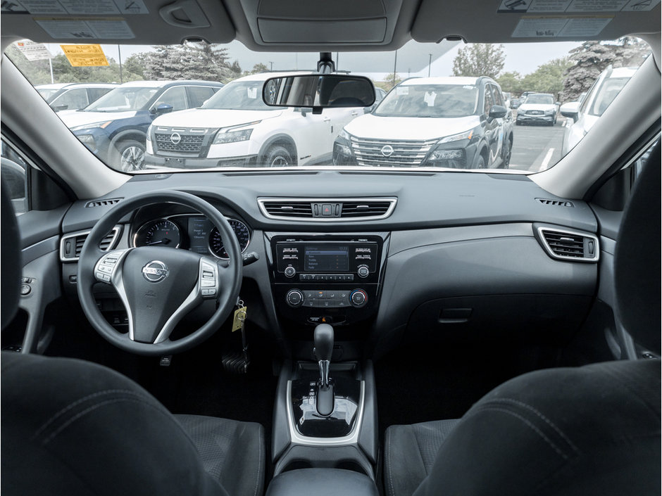 2016 Nissan Rogue S-19