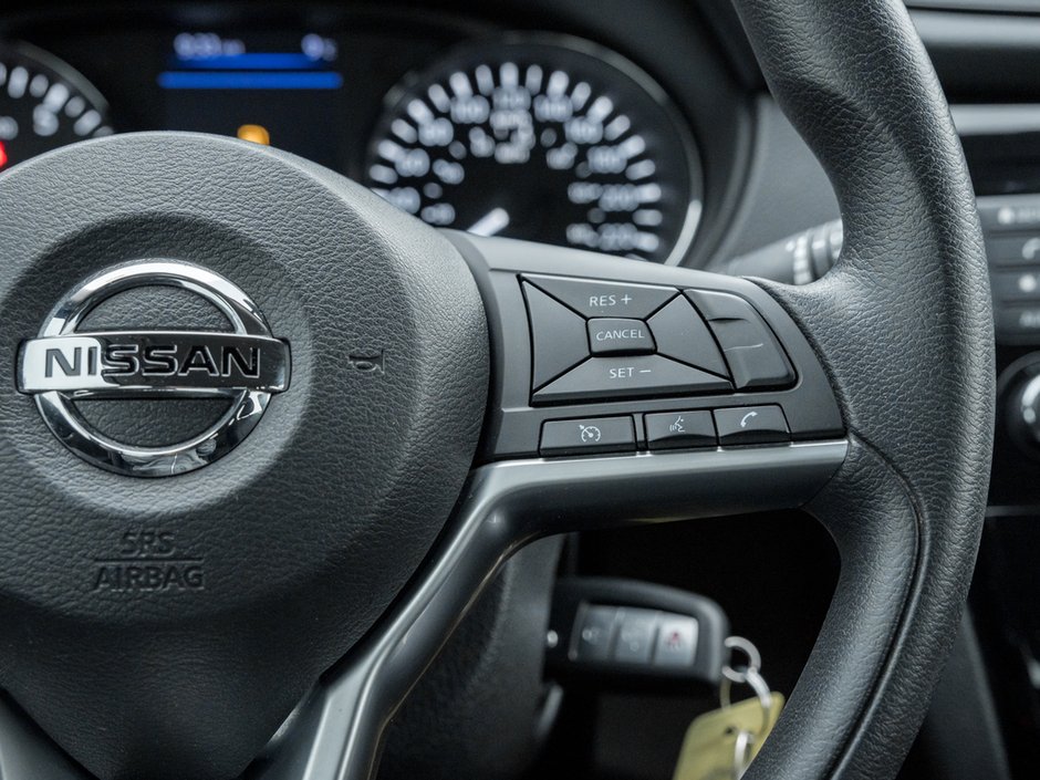 2018 Nissan Rogue S-9