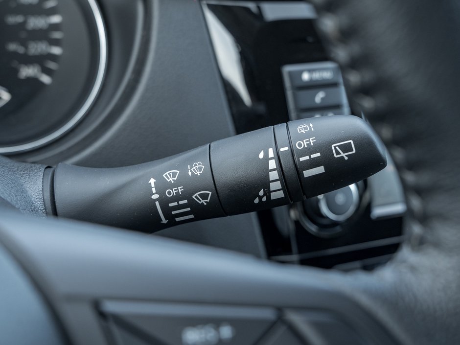 2020 Nissan Rogue S-15