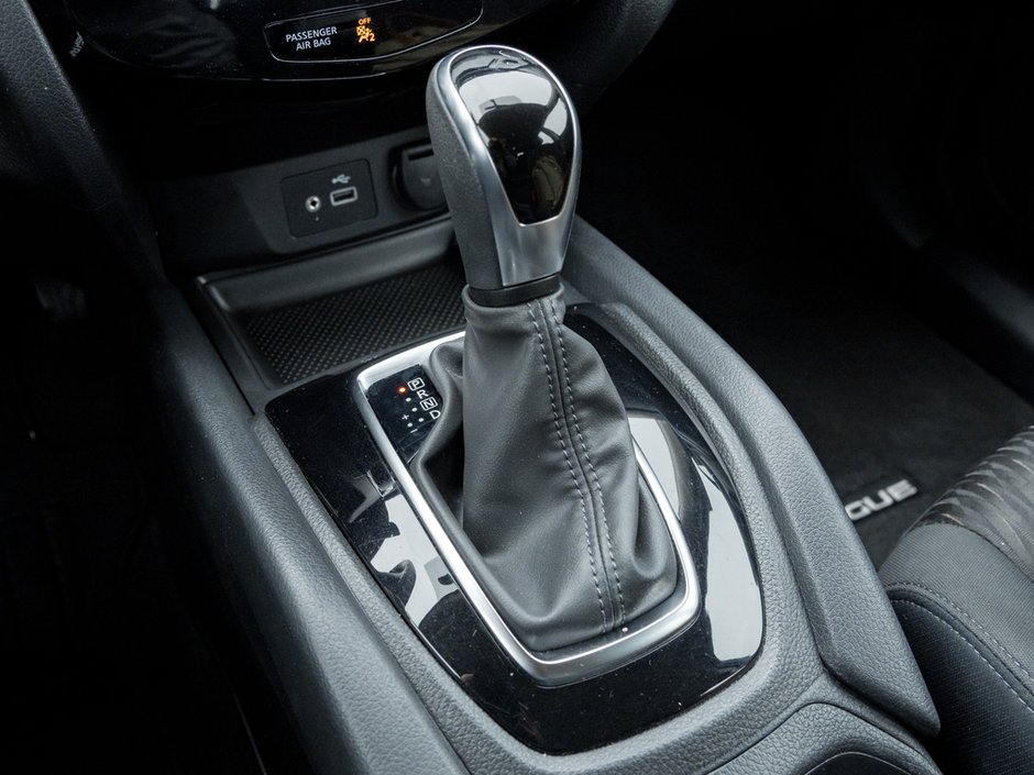 2020 Nissan Rogue S-15