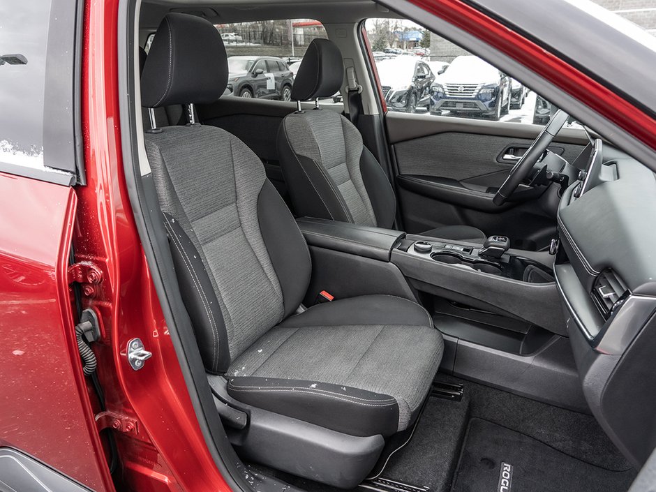 2021 Nissan Rogue SV-21