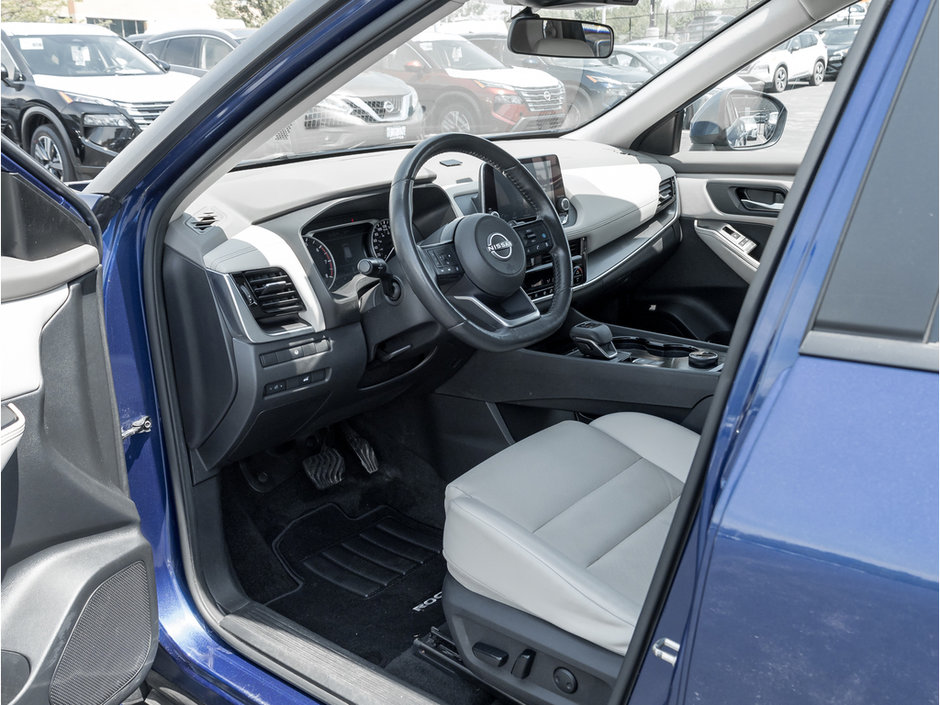 2022 Nissan Rogue SV-6