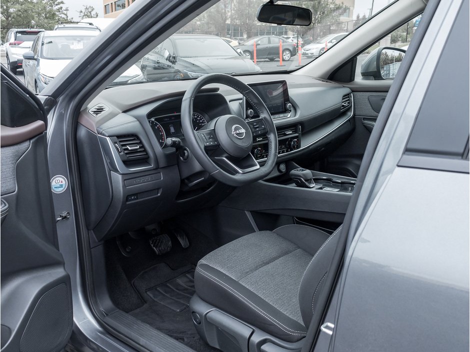 2022 Nissan Rogue S-6