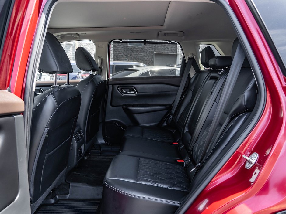 2022 Nissan Rogue Platinum-27