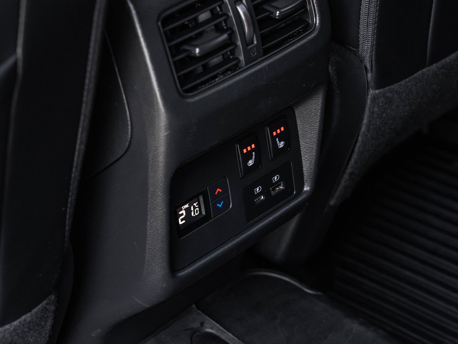 2022 Nissan Rogue Platinum-28