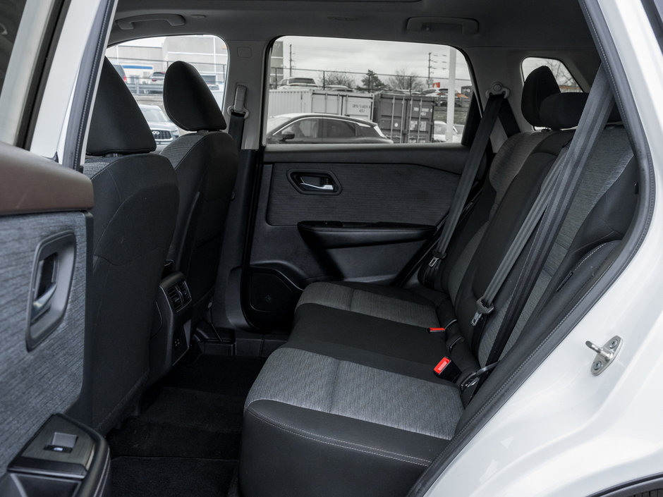 2023 Nissan Rogue SV-21