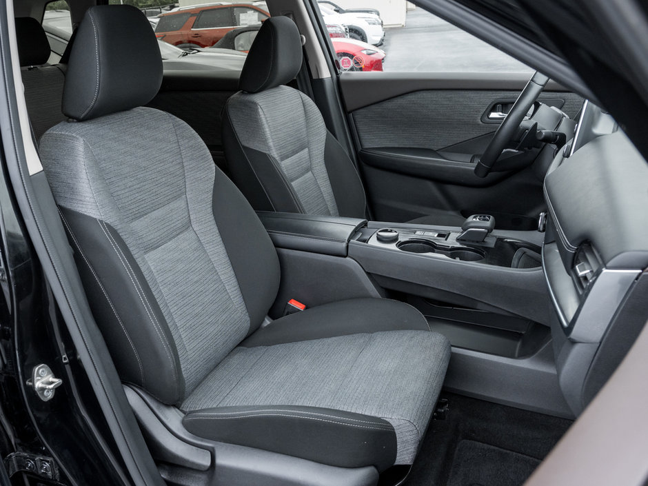 2023 Nissan Rogue SV-20