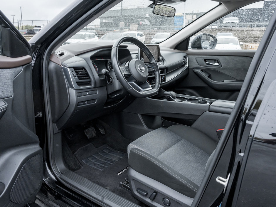 2023 Nissan Rogue SV-6