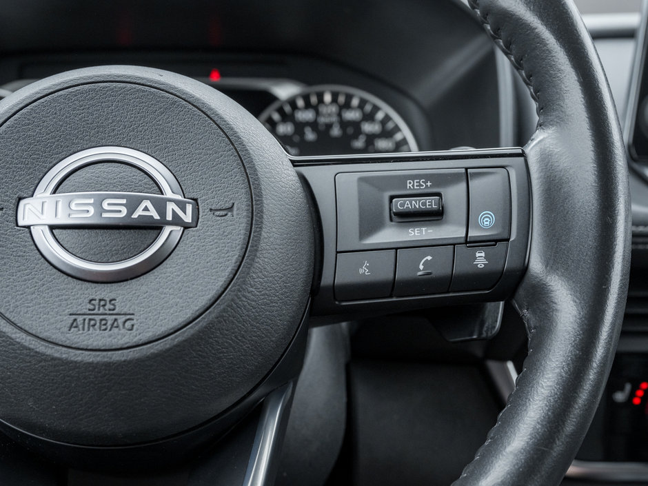 2023 Nissan Rogue SV-8