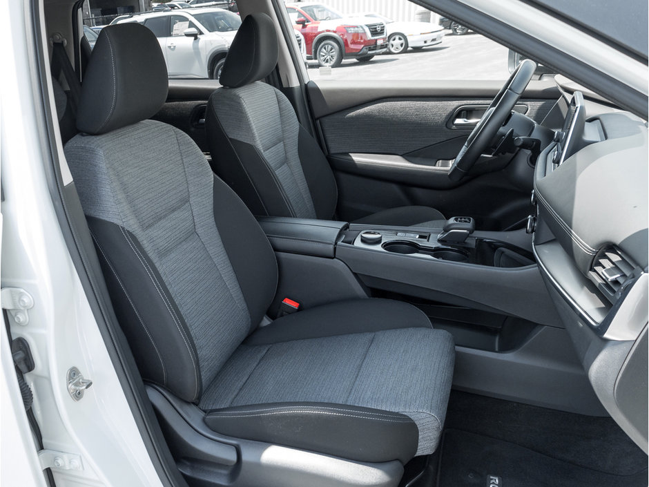 2023 Nissan Rogue SV-20