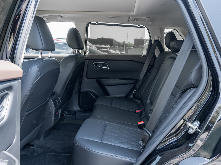 2023 Nissan Rogue Platinum-24