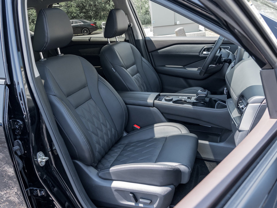 2023 Nissan Rogue Platinum-23