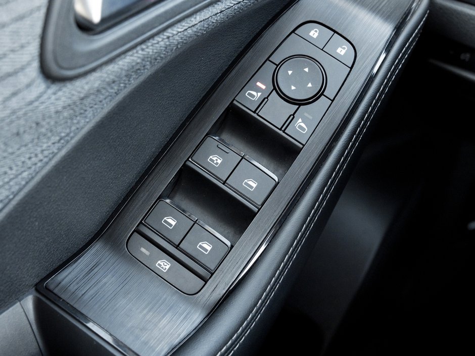 2023 Nissan Rogue SV-13