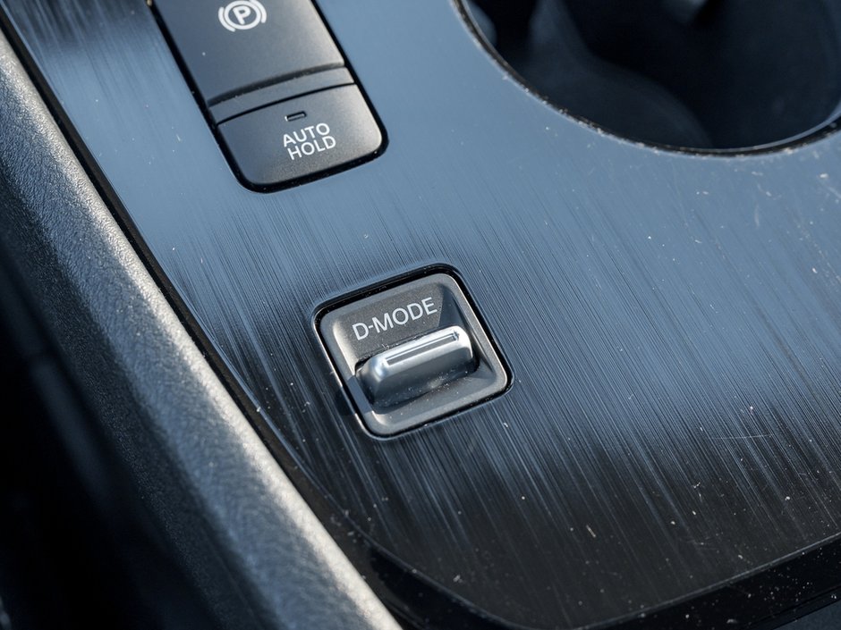 2023 Nissan Rogue S-14