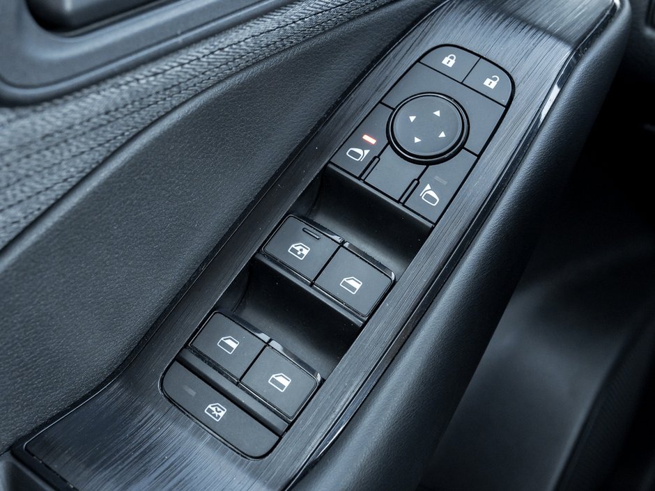 2023 Nissan Rogue S-11