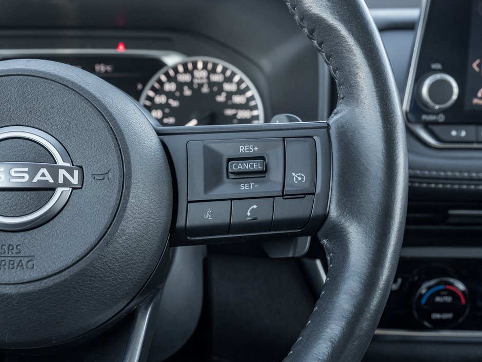 2023 Nissan Rogue S-9