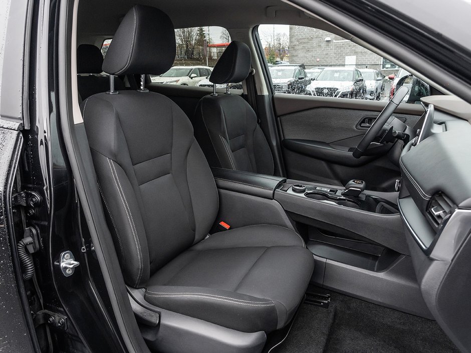 2023 Nissan Rogue S-22