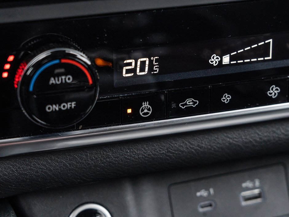 2023 Nissan Rogue S-21