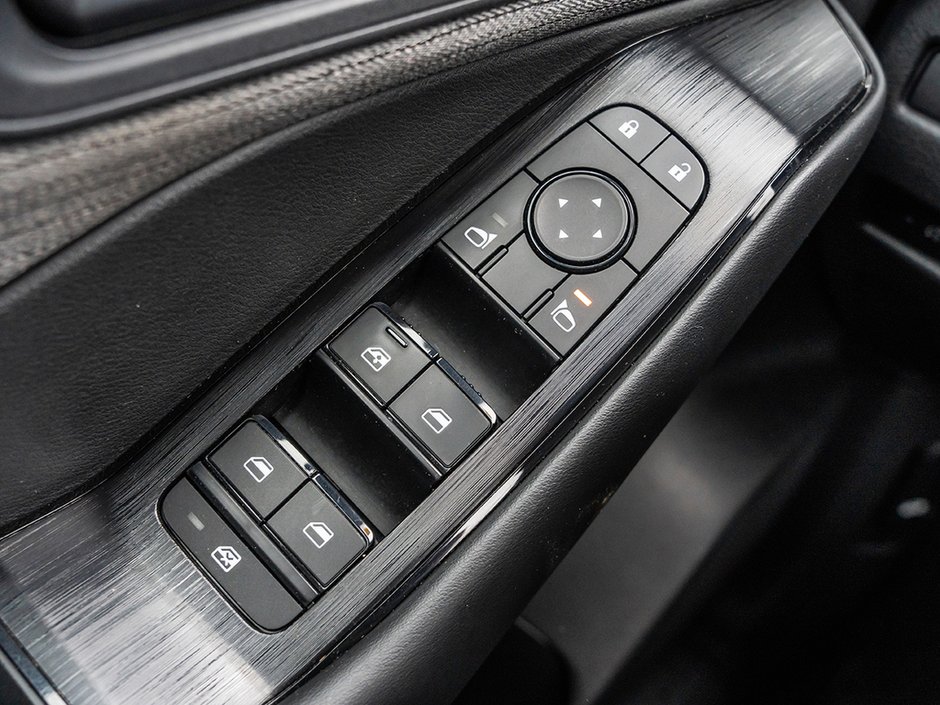 2023 Nissan Rogue S-16