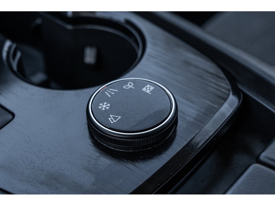 2023 Nissan Rogue SV-16