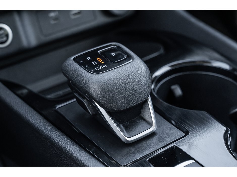 2023 Nissan Rogue SV-17