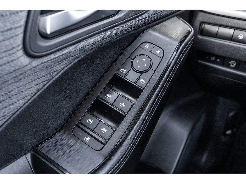 2023 Nissan Rogue SV-14