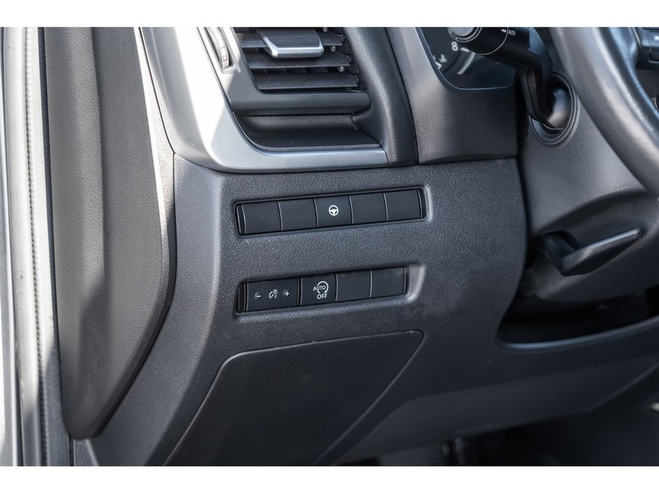 2023 Nissan Rogue SV-15