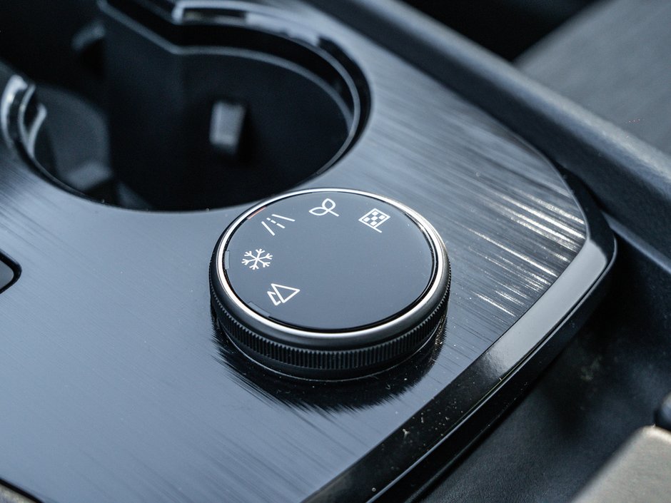 2023 Nissan Rogue SV-15