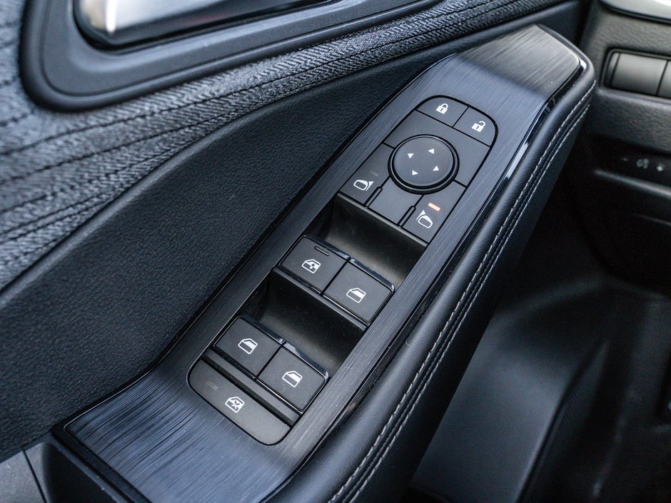 2023 Nissan Rogue SV-13