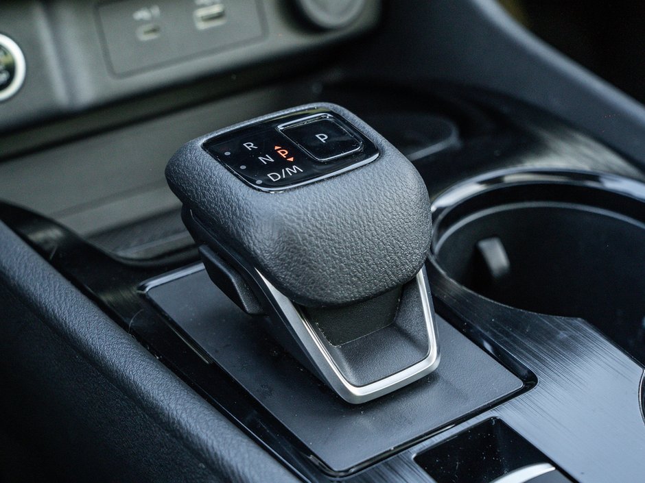 2023 Nissan Rogue SV-16