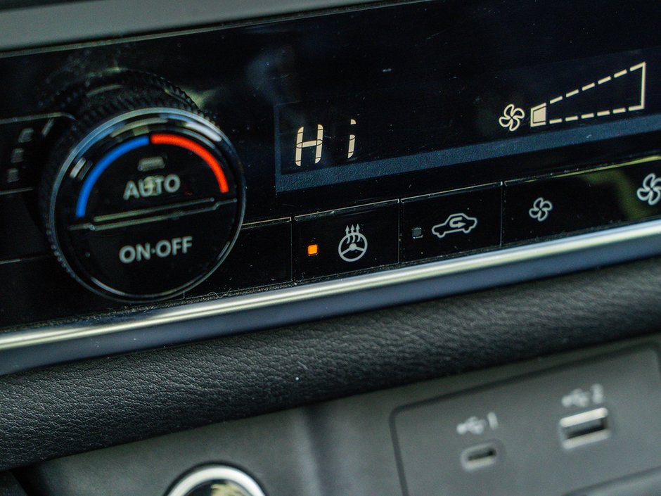 2023 Nissan Rogue SV-18