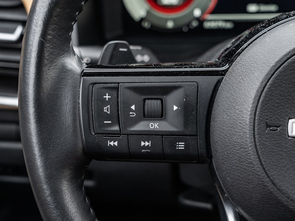 2023 Nissan Rogue Platinum-9