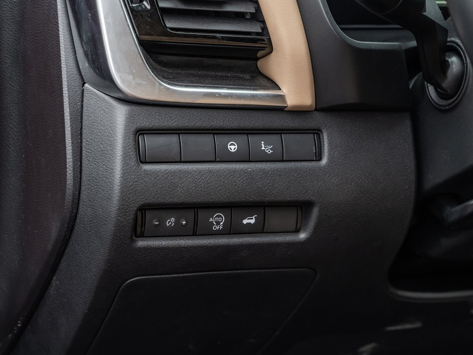 2023 Nissan Rogue Platinum-16