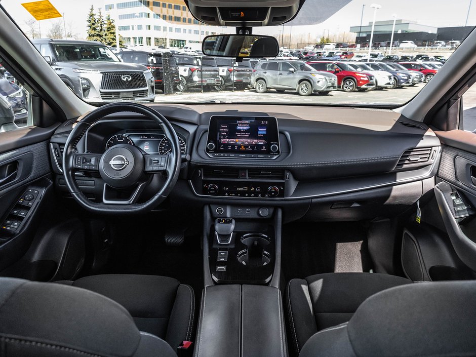 2023 Nissan Rogue S-19