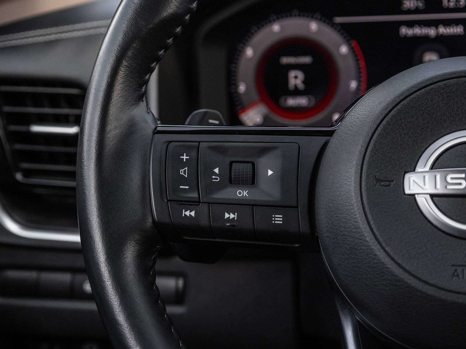 2023 Nissan Rogue Platinum-9