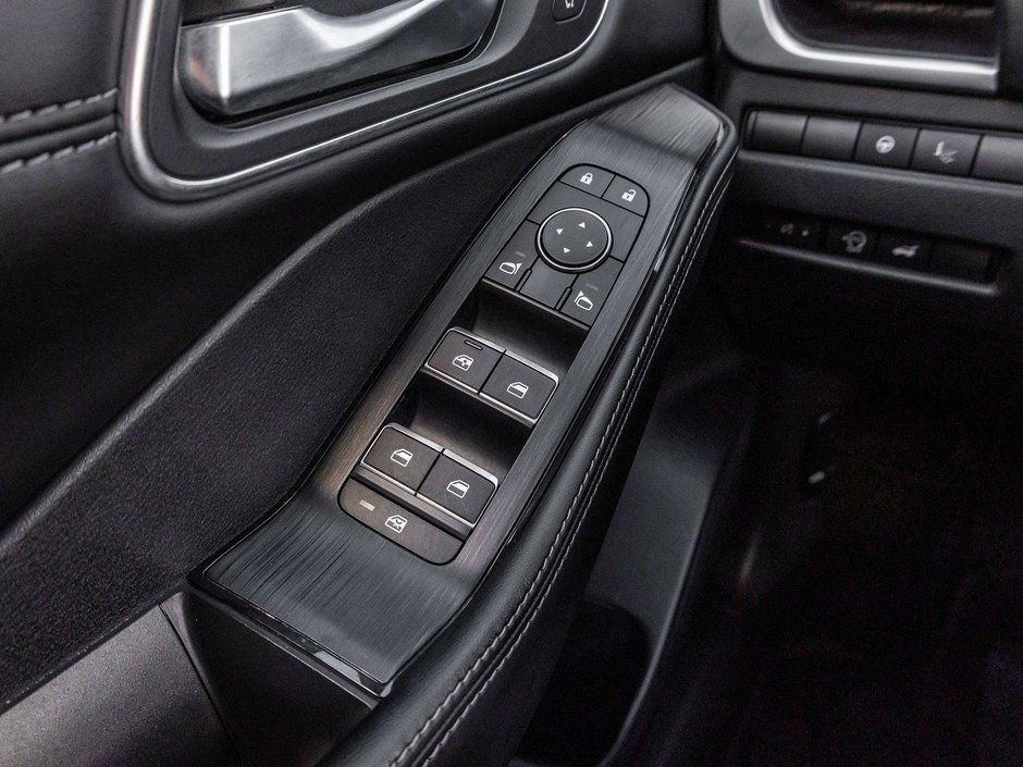 2023 Nissan Rogue Platinum-15