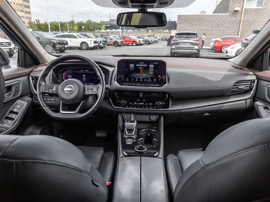 2023 Nissan Rogue Platinum-32