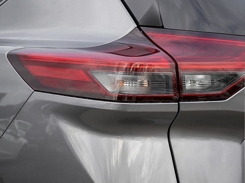 2025 Nissan Rogue 60th ANNIVERSARY EDITION-9