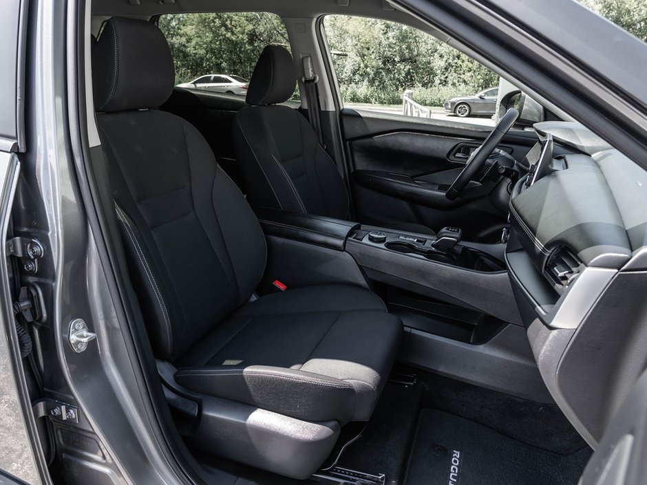 2025 Nissan Rogue S-17