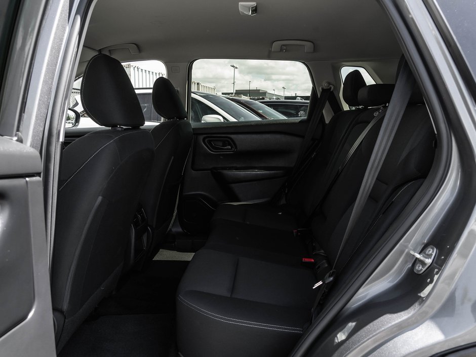 2025 Nissan Rogue S-18