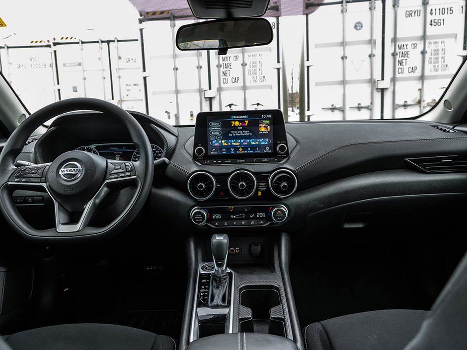 2023 Nissan Sentra SV-22