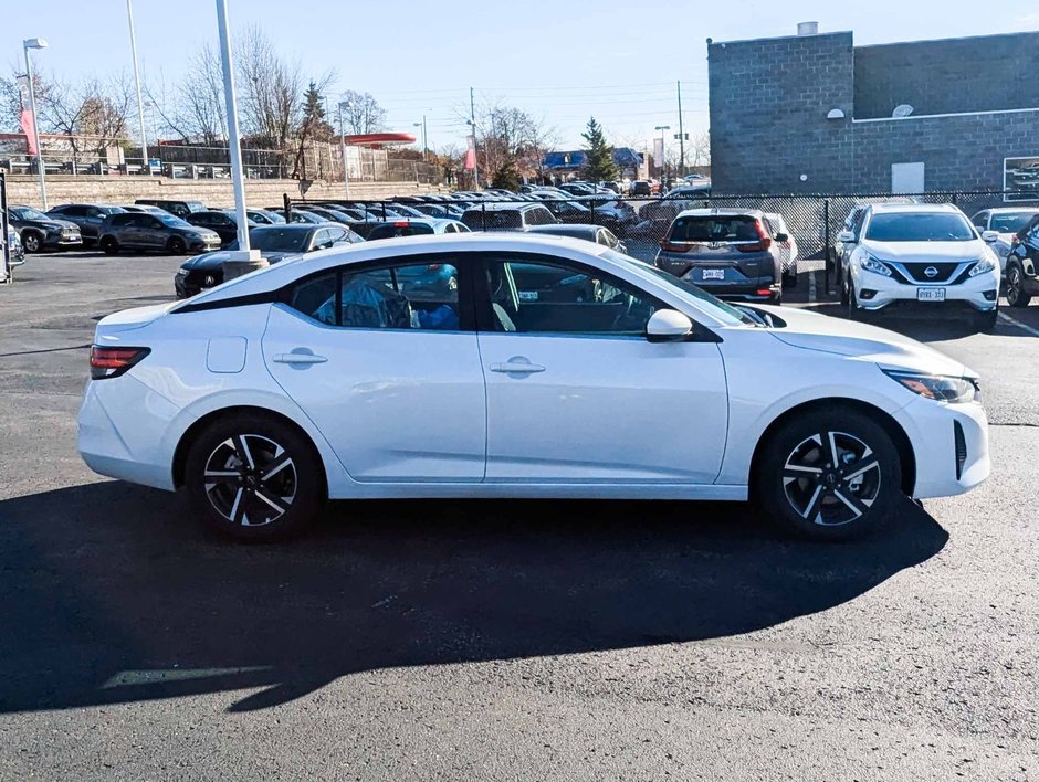 2025 Nissan Sentra SV MOONROOF-8