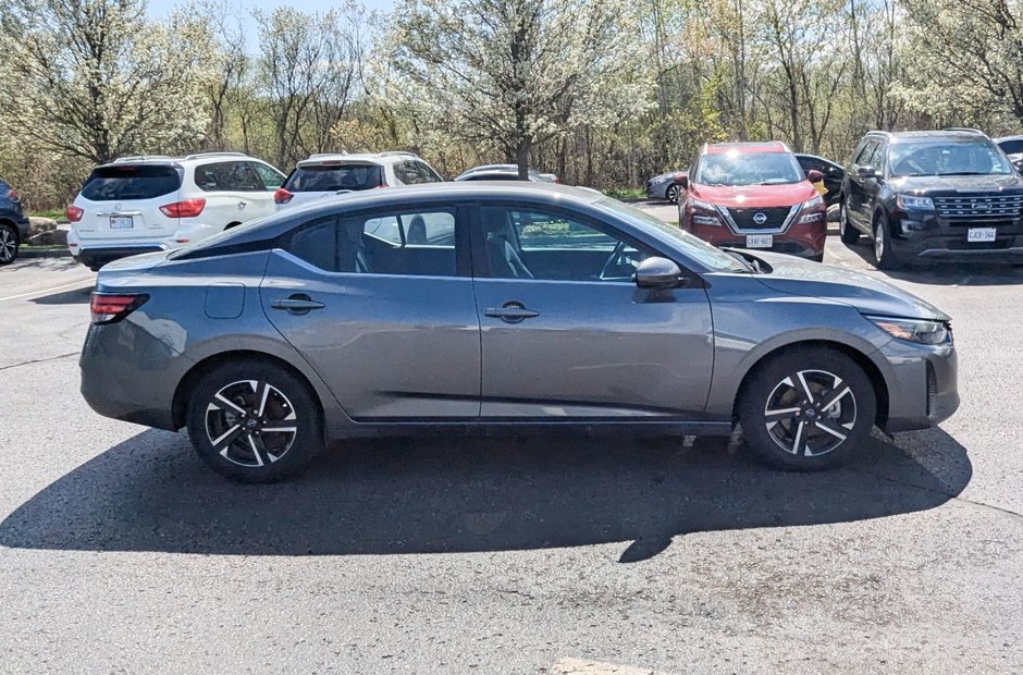 2025 Nissan Sentra SV-8