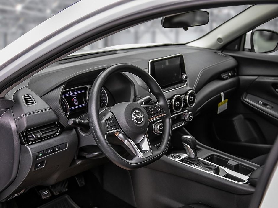 2025 Nissan Sentra SV MOONROOF-10