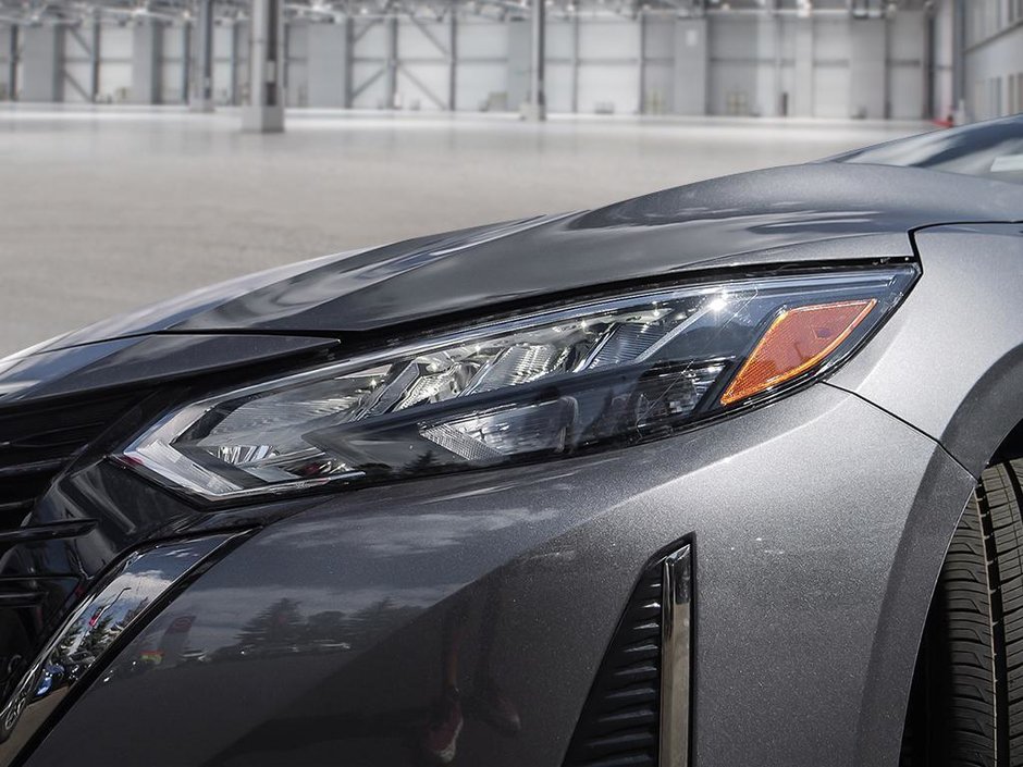 2025 Nissan Sentra SR PREMIUM-9