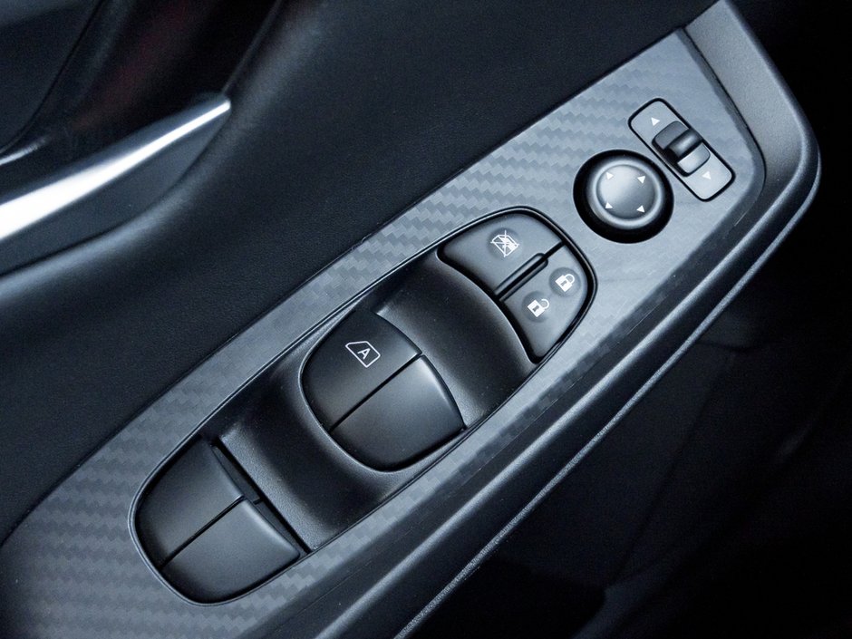 2025 Nissan Sentra SV-13