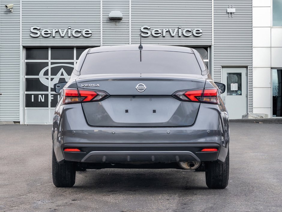 2022 Nissan Versa 1.6 S-5