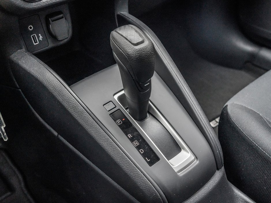 2022 Nissan Versa 1.6 S-13