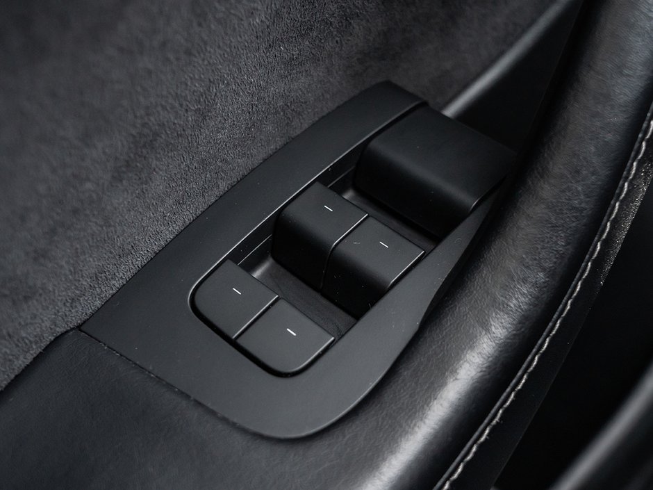 2022 Tesla Model Y Long Range-11