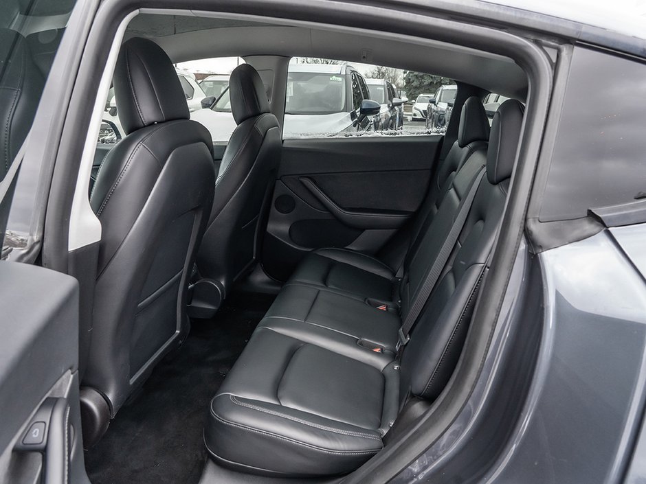 2022 Tesla Model Y Long Range-17